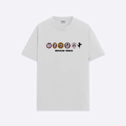 T-shirt bianca con scudetti